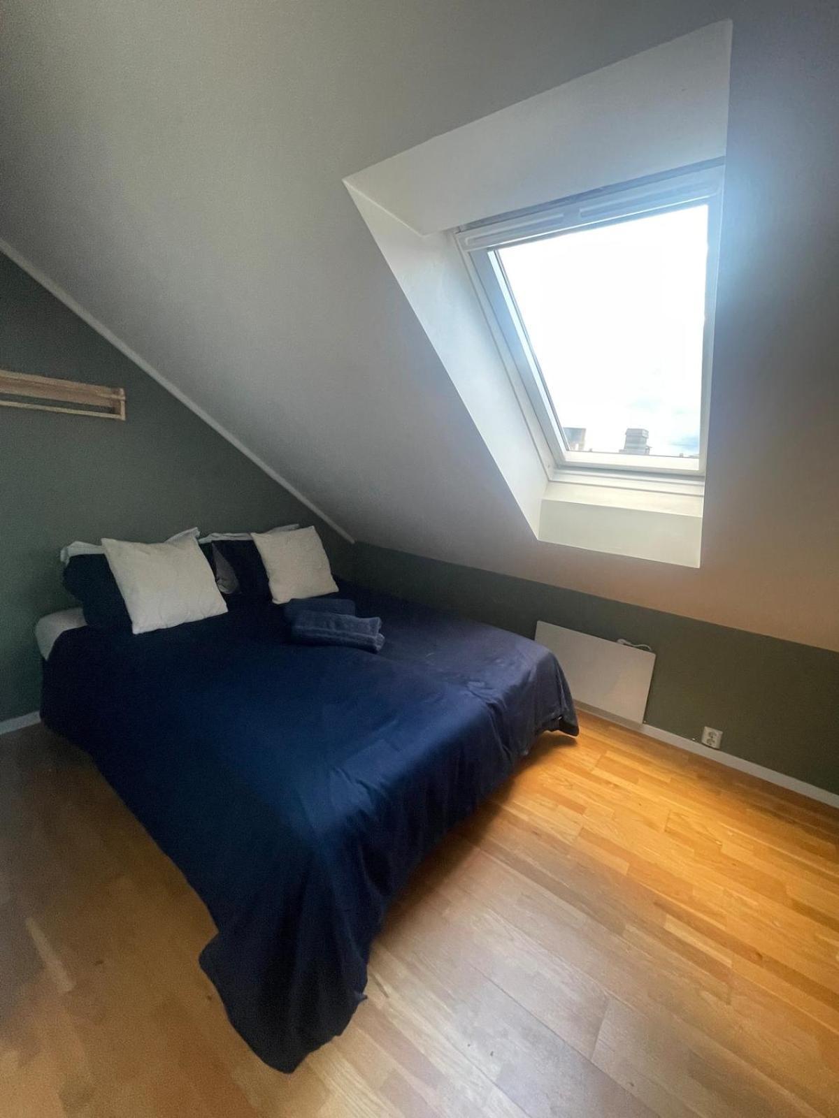 Penthouse Balcony,parking And 2 Bedrooms Apartment