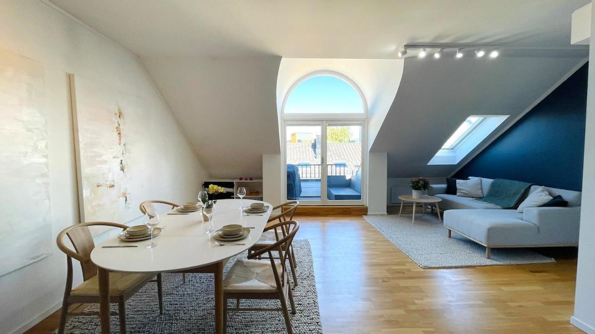 Apartment Penthouse Balcony,parking And 2 Bedrooms *